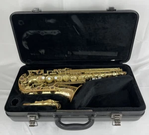 Saxofón alto Yamaha YAS-32 YAS32 con estuche - Imagen 1 de 15