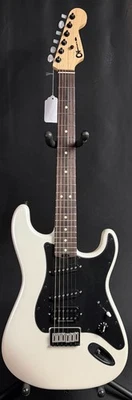 Charvel Jake E Lee Pro-Mod So-Cal Style 1 HSS HT Electric Guitar Pearl White - Image 1 of 4