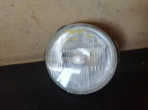 Faro derecho Mitsubishi Pajero I (L04_G,L14_G) 2.5 TD (L044G,L049G) (87 cv) - Imagen 1 de 2