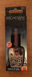 Broadway Press-On Manicure Nails - Glow in the Dark Ready To Scare - Picture 1 of 3