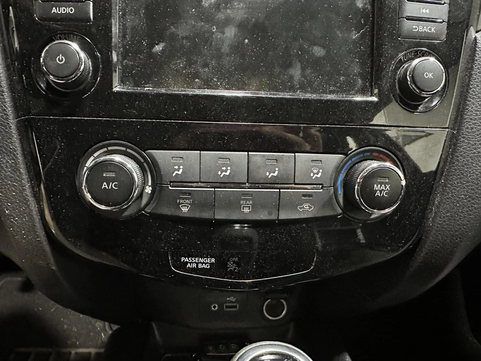 17 18 19 20 21 22 NISSAN ROGUE SPORT Heater A/c Control - Image 1 of 1