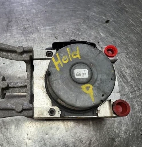 2018-2022 Chrysler 300 Abs Pump Anti Lock Brake w/o adaptive cruise Assembly OEM - Image 1 of 4