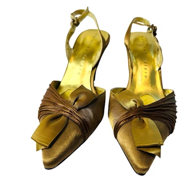 Tacones martínez Valero dorados con detalle de cinta talla 6 suela de cuero de tela Foto 1 de 4