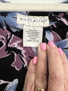 White Stag Dress With Blue And Purple Flowers. - Picture 1 of 3