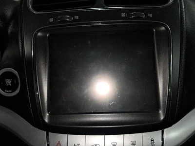 Pantalla de infoentretenimiento central delantera usada se adapta a: Dodge Journey 2013 pantalla tablero mou Foto 1 de 4
