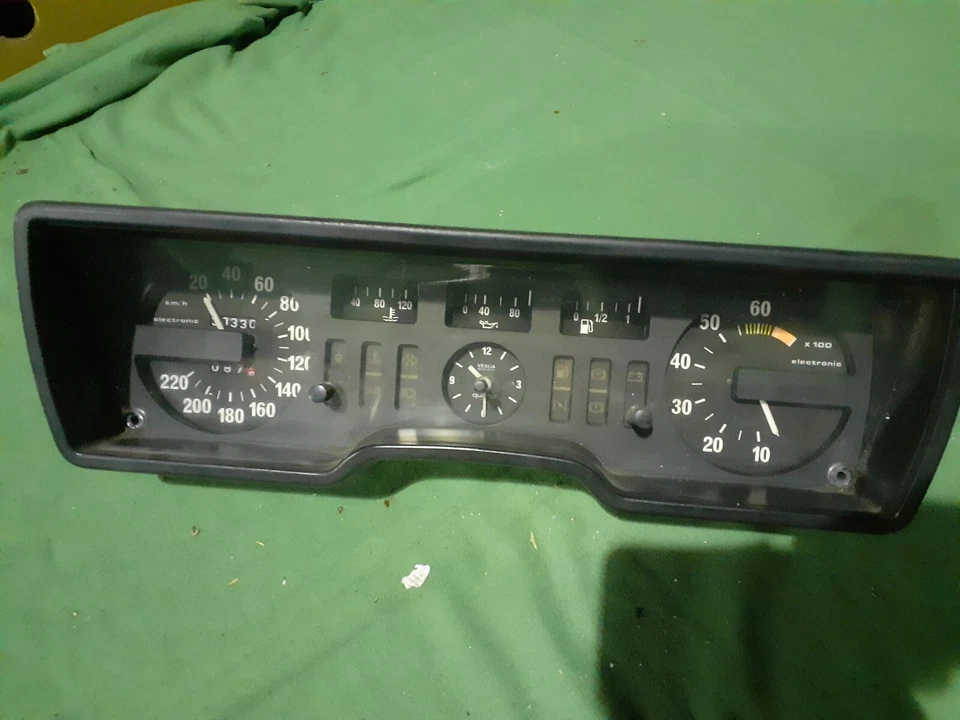 Alfa Romeo Alfetta Instrumentation Odometer Complete - image 1 of 1
