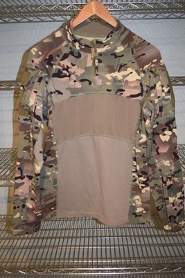 Camisa de Combate Táctico Manga Larga Camuflada Etiqueta L Se Ajusta a Pequeñas S/M M Cuadros Medidas Foto 1 de 3