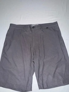 Travis Mathew Golf Shorts 38 Gray Check Performance Stretch NWOT! - Picture 1 of 7