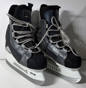 VINTAGE Nike Quest Q5 Ice Hockey Skates Size Y10D RARE - Picture 1 of 12