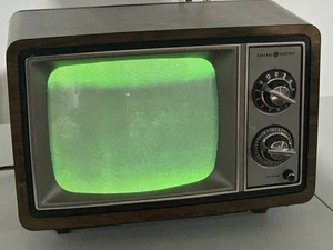 Vintage General Electric Röhrenfernseher tragbar farbig Gaming 10" 10AB5406W Holzmaserung - Bild 1 von 13