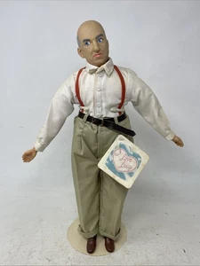 Vintage 1988 I Love Lucy Fred Mertz Puppe 15 Zoll mit Ständer Hamilton Geschenke (36) - Bild 1 von 24