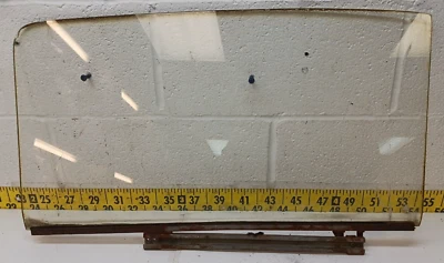 Б/у оригинальное переднее правое окно GM 1949 Chevrolet 2 двери (DG235) - Изображение 1 из 4