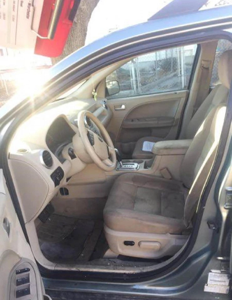 Colector de escape trasero derecho usado se adapta a: Ford Freestyle 2006 3,0 L R. plataforma trasera trasera Foto 1 de 4