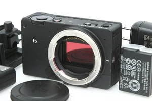【EXC+】 Cámara sin espejo SIGMA fp Body 24,6 MP modelo Japón CA01-R2902-2Q4 - Imagen 1 de 4