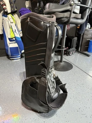 Bolsa de golf MNML Foto 1 de 2