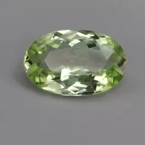 6,75ct seltener vanadischer grüner glänzender Peridot aus Pakistan 22072294 - Bild 1 von 5