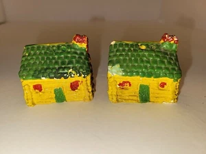 Vintage Log Cabin Salt Pepper Shakers - Picture 1 of 6