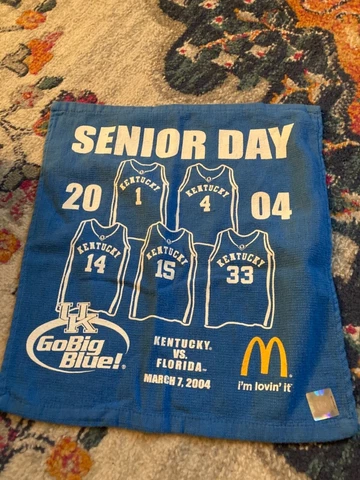 Vintage 2004 UK Kentucky Wildcats Senior Day KY vs Florida Go Big Blue Towel Cover