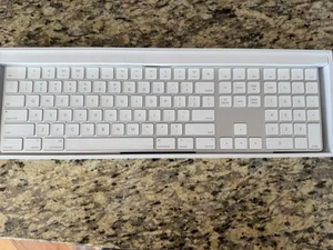 Apple Full Size Magic Keyboard + Magic Mouse - Picture 1 of 6