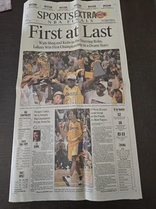 Kobe Bryant Zeitungsausschnitte vom 20. Juni 2000. Lakers Win Championship - Bild 1 von 4
