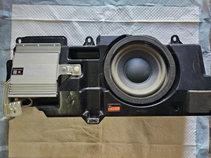 2008-2012 Toyota Tacoma JBL subwoofer with amplifier - Picture 1 of 11