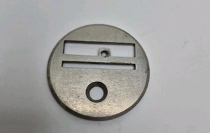New Home Climax Sewing Machine Needle Throat Plate Part No Screw - Picture 1 of 4