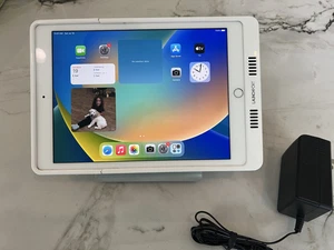 iPort LAUNCH BaseStation Bundle | Includes iPad (Model MLMP2LL/A) - Silver/White - Afbeelding 1 van 7