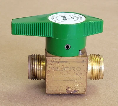 NUPRO SWAGELOK B-8P6T BRASS PLUG VALVE - Image 1 of 4