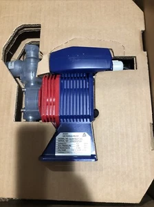 Walchem Iwaki EZB16D1-VC, Metering Pump, 1 GPH, 105 PSI. BRAND NEW - Picture 1 of 5