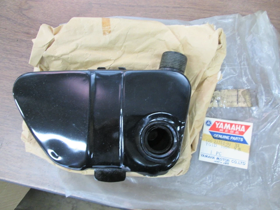 Conjunto de tanque de aceite negro Yamaha 1964 YJ1 Riverside 1965 YJ2 Campus 126-21751-01-33 Foto 1 de 1