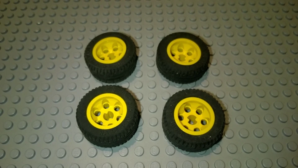 LEGO Reifen Räder 2994 Felgen 4 Stück gelb Zubehör System Stadt 30.4x14 City - Bild 1 von 1