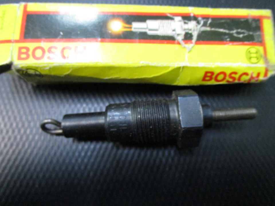 Mercedes 300D, 300TD, 300CD, 240D Bosch glow plug diesel 0250001016-710 - Image 1 of 1