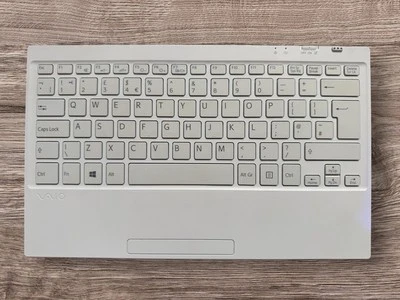 SONY VAIO Tap 11 SVT112 Bluetooth Wireless ENGLISH Replacement Keyboard - Image 1 of 4