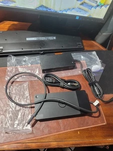 Dell WD22TB4 Thunderbolt 4 Docking Station - Afbeelding 1 van 12