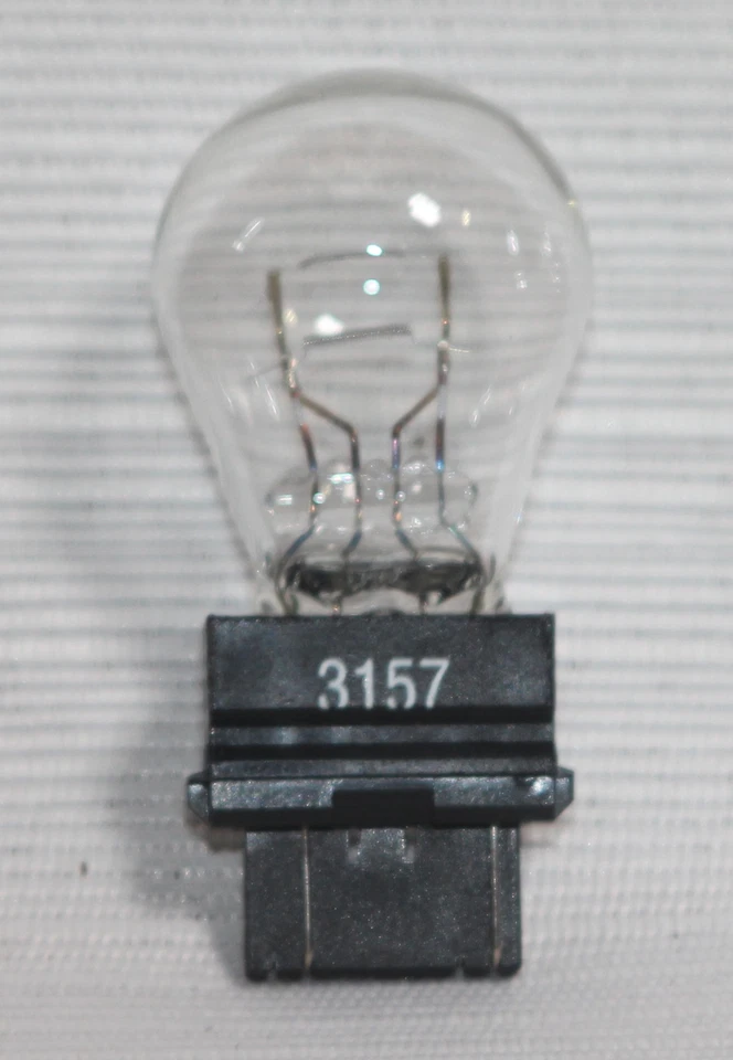 Eiko 3157 S8 двойной нити накаливания пластиковый клин 14V 10 лампочек новый - Изображение 1 из 4