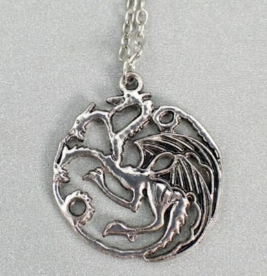 Collar Temático Hydra Targaryens Dragón Sello Tres Cabezas Tono Plata Foto 1 de 4