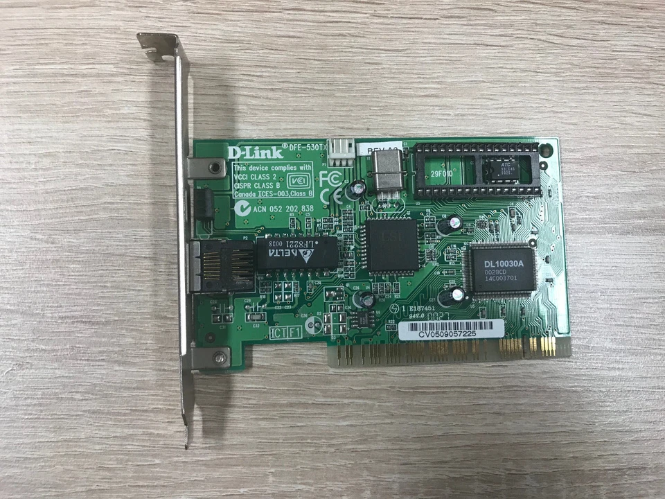 D-Link DFE-530TX 10/100 MBit/s Ethernet Card - Immagine 1 di 1