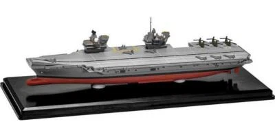 Portaaviones HMS Queen Elizabeth R08 clase Queen Elizabeth Marina Real Británica 1/1250 Foto 1 de 4