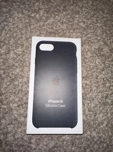 Custodia in silicone iPhone SE,8 e 7 mezzanotte MN6E3ZM/A - Foto 1 di 3