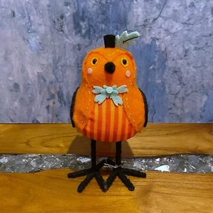 Target Hyde & Eek 2020 Featherly Friends FERRIS Halloween Pumpkin Bird Figurine - Picture 1 of 5