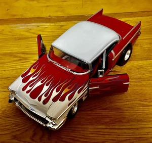 Hot Wheels American Classic Car 1957 CHEVY CUSTOM HOT ROD Diecast Model 1:18. - Picture 1 of 3