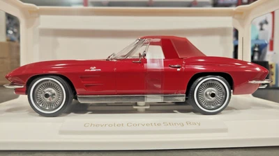 Chevrolet Corvette Stingray Cabriolet 1963  1-18 diecast Norev  muscle car model - Immagine 1 di 4