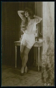d024 Francés Desnudo Mujer Wyndham Risk Lencería Original Antigua Años 1920 Foto Postal - Imagen 1 de 2