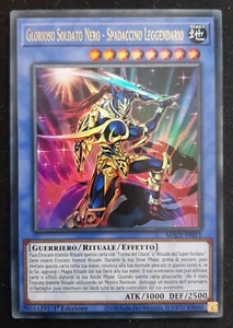 GLORIOSO SOLDATO NERO SPADACCINO LEGGENDARIO Ultra in Italiano MAZE-IT011 YUGIOH - Foto 1 di 1