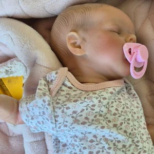 REBORN BABY PUPPE LEBENSECHT, REALISTISCH SCHLAFENDES Mädchen 17 Zoll handbemalt - Bild 1 von 8