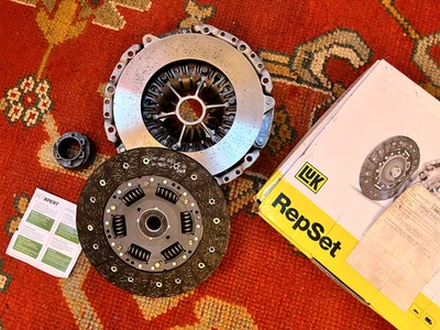 Audi B5 RS4 S4 2.7L Twin-Turbo – OEM LUK clutch kit 624303300 078198123G 503730 - Image 1 of 4