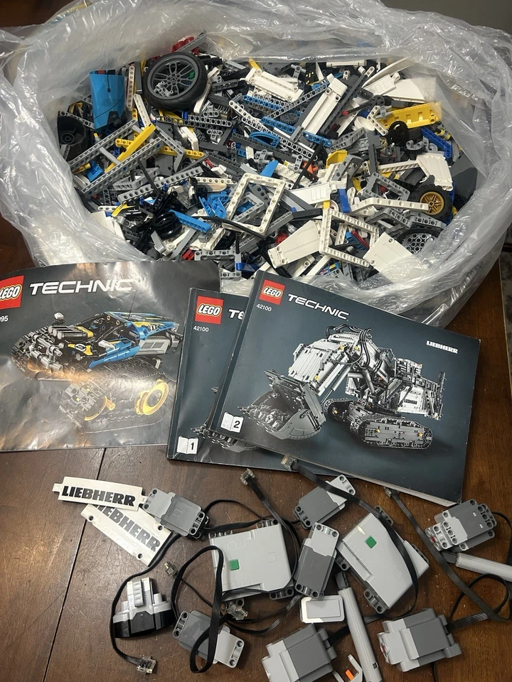 LEGO TECHNIC: Liebherr R 9800 Excavator (42100) READ & LOOK AWESOME!!!! - Image 1 of 4