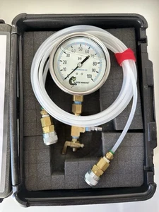 Hydro Flow Products 4 in. 200 psi Pressure Gauge 1/4 in. MNPT Liquid Filled - Picture 1 of 17