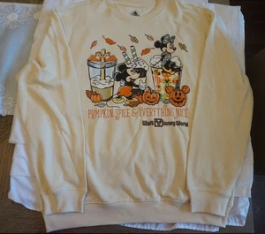 Neu mit Etikett!! Disney World 2025 Halloween Pumpkin Spice & Everything Nice Sweatshirt Med - Bild 1 von 11