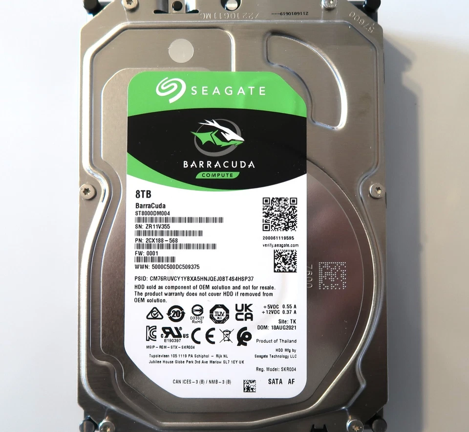 Seagate ST8000DM004 PN: 2CX188-568 FW:0001 TK Thailand (ZR11) 3.5" 8TB 18AUG2021 - Image 1 of 1
